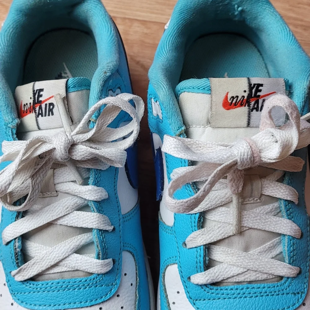 Air Force 1 Lv8  Blue and White Sneakers Size 6.5y